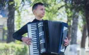 student akordeonist zi lvivu zdobuv peremogu u vseukrayinskomu konkursi provesin 2b95f65 300x186 - Уряд схвалив Стратегію розвитку читання на 2023-2032 роки «Читання як життєва стратегія»