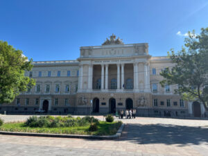 vartist navchannja u vishah ukrayini 2025 jaka serednja cina zdobuttja osviti na bakalavrati f165e9c 300x225 - Навчальний рік 2024 - 2025 став для Запорізької області рекордним - Федоров назвав причини