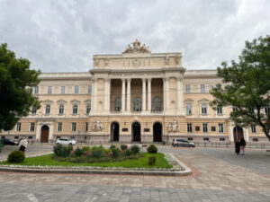 vstupna kampanija v aspiranturu 2025 chi zminjatsja pravila u 2025 vidpovid mon aa5d303 300x225 - Завдання НМТ-2025 з історії України - у мережі оприлюднили маніпулятивну інформацію