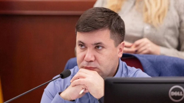 andrij vitrenko studenti jdut na miting proti priznachennja posadovcja ochilnikom mon a8d1790 - Андрій Вітренко - студенти йдуть на мітинг проти призначення посадовця очільником МОН