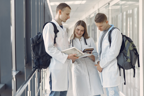 vijskova pidgotovka dlja studentiv medikiv zelenskij pidpisav vidpovidnij zakon f2b6986 - Військова підготовка для студентів-медиків - Зеленський підписав відповідний закон