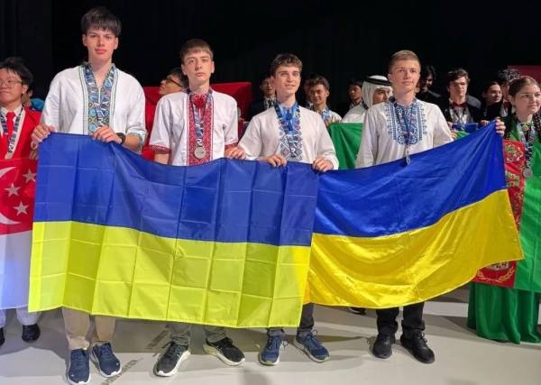 volodimir ostrovskij posiv druge misce na mizhnarodnij olimpiadi z fiziki 42a9b39 - Володимир Островський посів друге місце на міжнародній олімпіаді з фізики