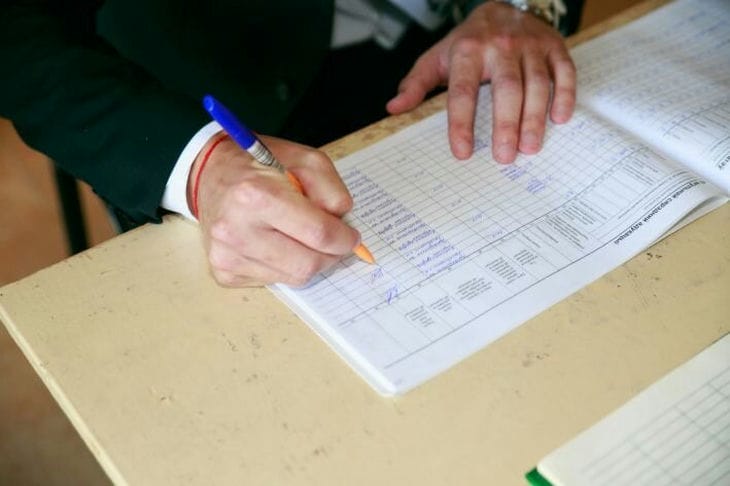 Як не впасти в депресію після звільнення: дозвольте собі відпочити та поплачте 8c73adefe27ac7362e3ecf41dd8dd5de - Як не впасти в депресію після звільнення: дозвольте собі відпочити та поплачте