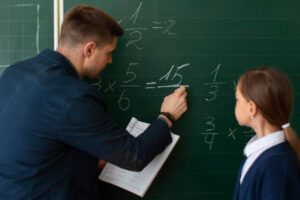 vidstrochka vid mobilizaciyi dlja pedagogiv 2025 chi mozhna oformiti u rezerv dd3e13e 300x200 - Вступ до коледжу після 11 класу - чи є вже рекомендації на бюджет