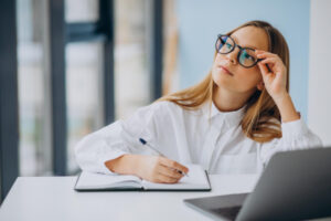 chi mozhut studenti navchatisja onlajn u 2025 roci 829c831 300x200 - Вступ до магістратури 2025 - абітурієнти, зараховані на бюджет
