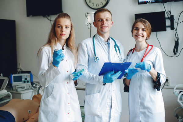 vstupna kampanija 2025 jaki specialnosti najpopuljarnishi sered majbutnih likariv 310d0ab - Вступна кампанія 2025 – які спеціальності найпопулярніші серед майбутніх лікарів?