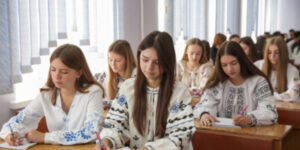 lelitki tekst treba zhiti shho ce za slovo z radiodiktantu 2025 68a4763 300x150 - По іншому - як правильно пишеться слово