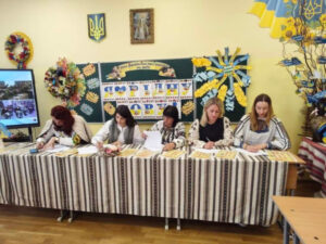 radiodiktant 2025 tekst treba zhiti povnij bez pomilok 424aa86 300x225 - Освітня платформа Оптіма: добірка факультативних курсів для школярів