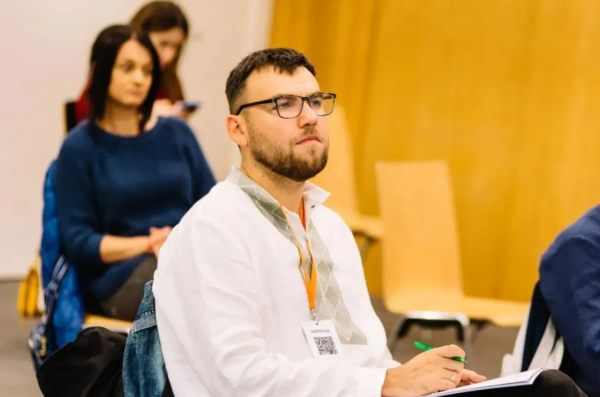 Пройдаков ініціює мовні курси для батьків у київських школах. movna projdakov proponuye vchiti batkiv ukrayinskoyi u shkolah kiyeva 8874a14 - Пройдаков ініціює мовні курси для батьків у київських школах.