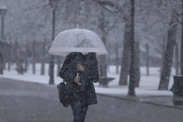 Уряд радить школам та важливим фірмам перейти на віддалений режим через погану погоду 53524ed4cab3545f387800bba5b7ed51 - Уряд радить школам та важливим фірмам перейти на віддалений режим через погану погоду