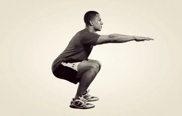 583d8586702f06ec37613d26364a8ff1 - Золота трійка: присідання, віджимання та підтягування, які реально тримають у формі після 50