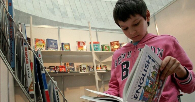 e7cf893f85d5c2c7ceff2ea0c65d6a89 768x403 - Чому школярі не володіють англійською після 11 років навчання: українці жваво обговорюють проблему