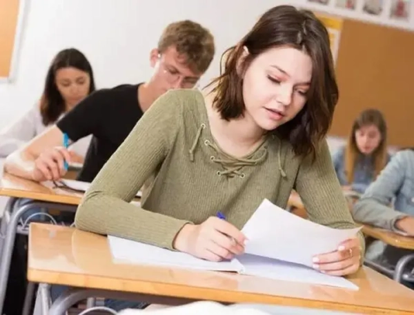 fe5a56ce31c73c566ecf7f639c32c237 - Удар по Дніпру та регіону: шкільні канікули подовжено до 9 січня.