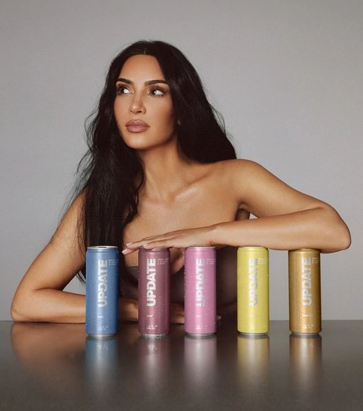 432f7848c5fb6bf331565146b3356f9c - Кім Кардаш'ян презентувала енергетик та отримала шквал критики за промо-світлини.