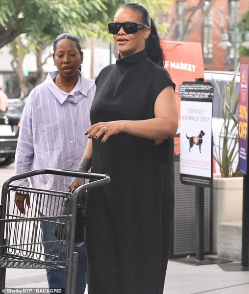 c00ae720b4d28654a07d39af320510d6 - Ріанна з обручкою знову збурила плітки про шлюб