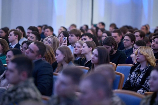 dbbc493e7a6bd4737602f159cecd624d - Зеленський надав "Київському авіаційному інституту" статус національного університету.