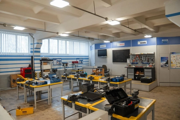 e8298cdfa08ebeb91f2bd429b9c8c0a1 - Оксен Лісовий затвердив реформу профтехосвіти: нові зміни в училищах