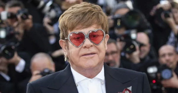 4e72b4cb29d09a44cd3ae2bd4ce69ac4 - Елтон Джон оприлюднив сімейну світлину з чоловіком і дітьми: фото виставили в Лондонській національній портретній галереї