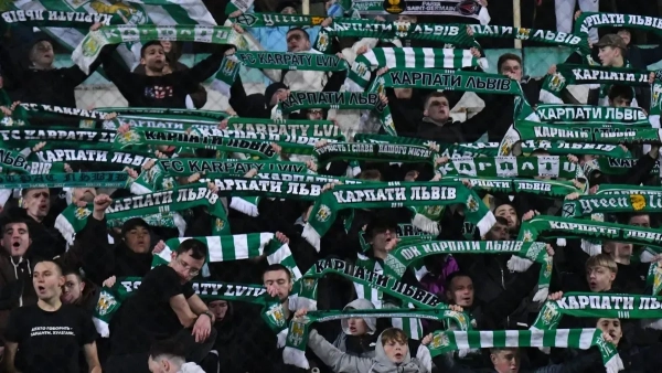 lvivska govirka ta futbol kumpani pivo vbolivannja j sharfi 397ec3c - Львівська говірка та футбол: кумпани, пиво, вболівання й шарфи