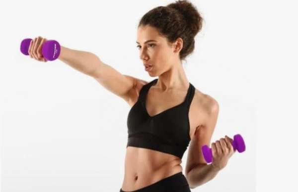 1a207afa9bb39232107953c2dd500fe6 - Які прості вправи з гантелями можна виконувати вдома?