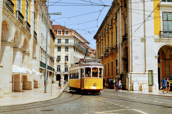 tramvaja chi tramvaju jak pravilno instrukcija cef8d78 - Трамвая чи трамваю: як правильно? Інструкція.