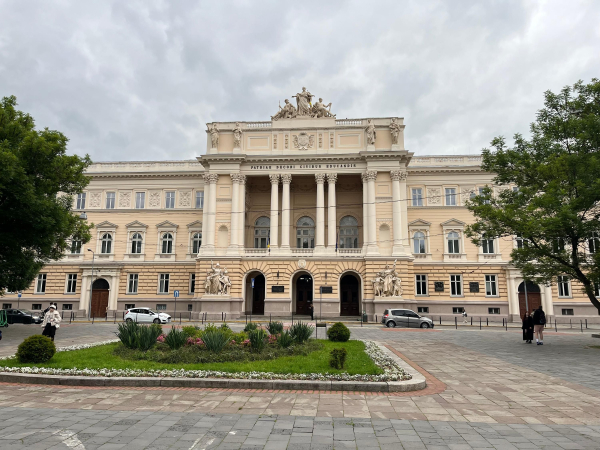 cini na navchannja v universitetah ukrayini zrostannja vartosti u lvivskomu nacionalnomu universiteti 4654503 - Ціни на навчання в університетах України: зростання вартості у Львівському національному університеті