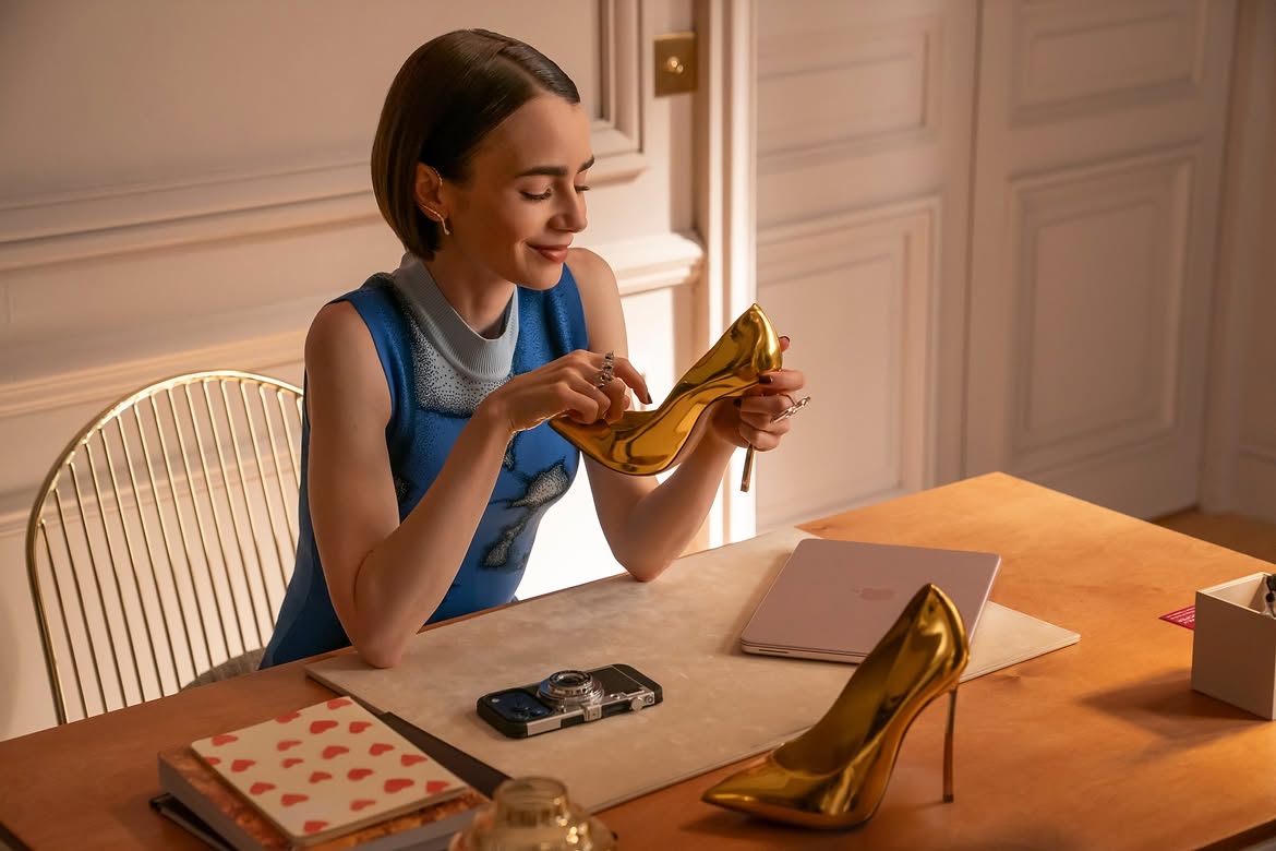 Netflix оголосив дату виходу заключного сезону «Емілі в Парижі» перед Різдвом 686c4fe1d30da93d2afc53dd95eda676 - Netflix оголосив дату виходу заключного сезону «Емілі в Парижі» перед Різдвом