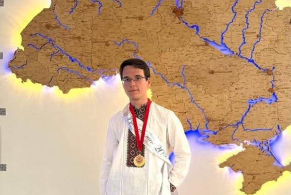 Юрій Гащук — який виш та спеціальність обрав переможець НМТ-2026 jurij gashhuk jakij vish ta specialnist obrav peremozhec nmt 2026 fb8cde9 - Юрій Гащук — який виш та спеціальність обрав переможець НМТ-2026