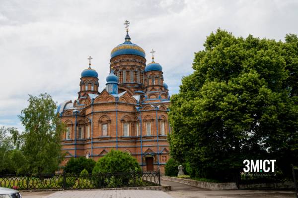 Загадкова історія собору на Полтавщині: від козацького скарбу до таємниць підземель 1fba39c1c9bb5eb5146f1fc65bd603e8 - Загадкова історія собору на Полтавщині: від козацького скарбу до таємниць підземель