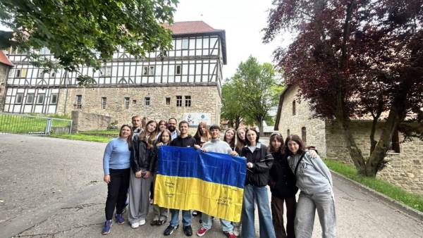 96b58e33cd3f4c46c4339760a4f3691c - &laquo;Освічую&raquo;: як війна змінює життя молоді на Полтавщині