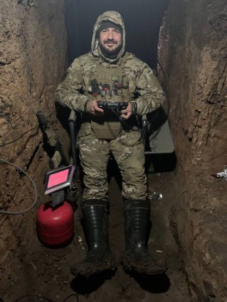 Закохався в "оторву": історія загиблого Героя України з Полтавщини 9c9119cdc44c2e4447c6a23308bc17db - Закохався в "оторву": історія загиблого Героя України з Полтавщини