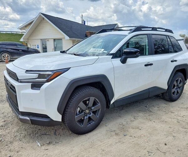 Toyota RAV4 — лідер продажів нових авто