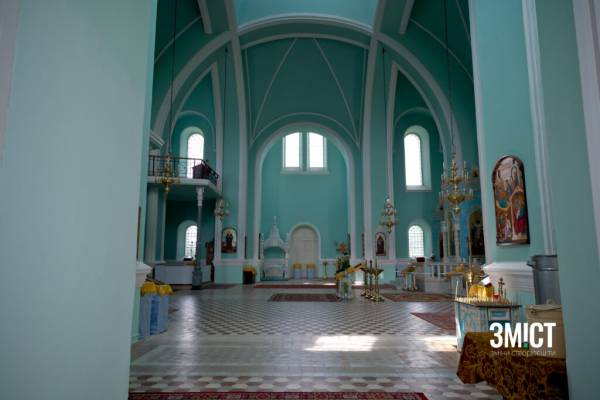 Загадкова історія собору на Полтавщині: від козацького скарбу до таємниць підземель ce2b350c5ee1197dec3a0f9e6535d867 - Загадкова історія собору на Полтавщині: від козацького скарбу до таємниць підземель