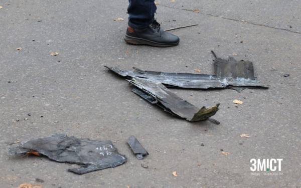 Вантажівка врятувала школу від удару, поки діти ховалися в укритті